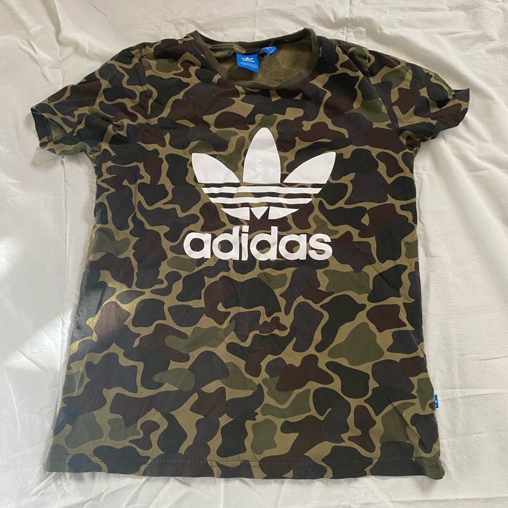 Adidas T-shirt